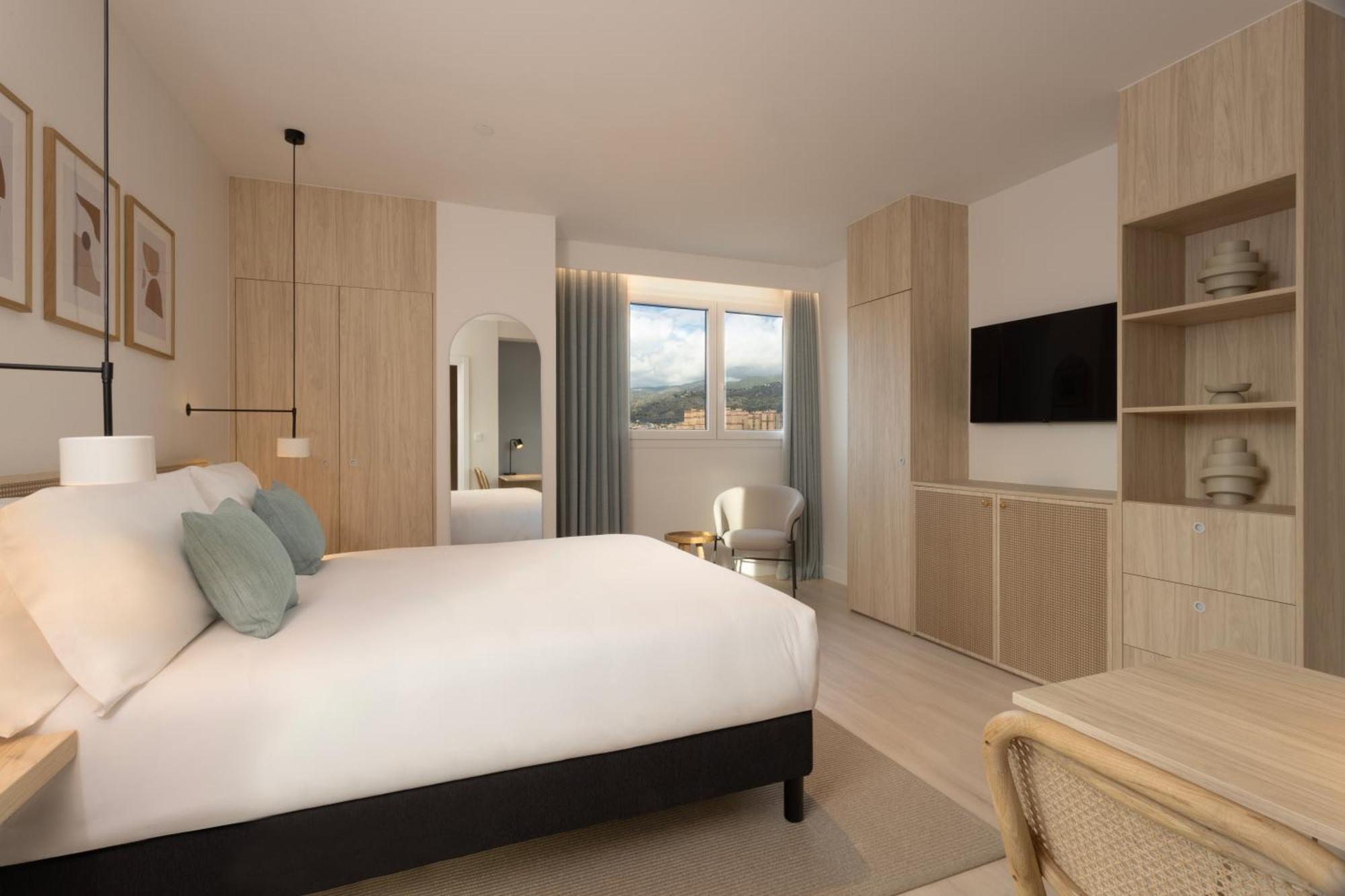 Staybridge Suites & Apartments Malaga By Ihg Esterno foto
