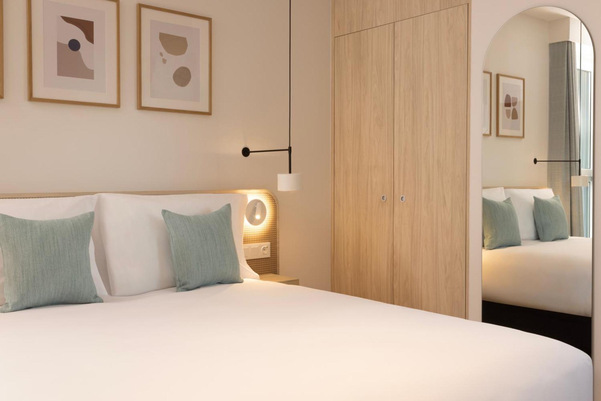 Staybridge Suites & Apartments Malaga By Ihg Esterno foto