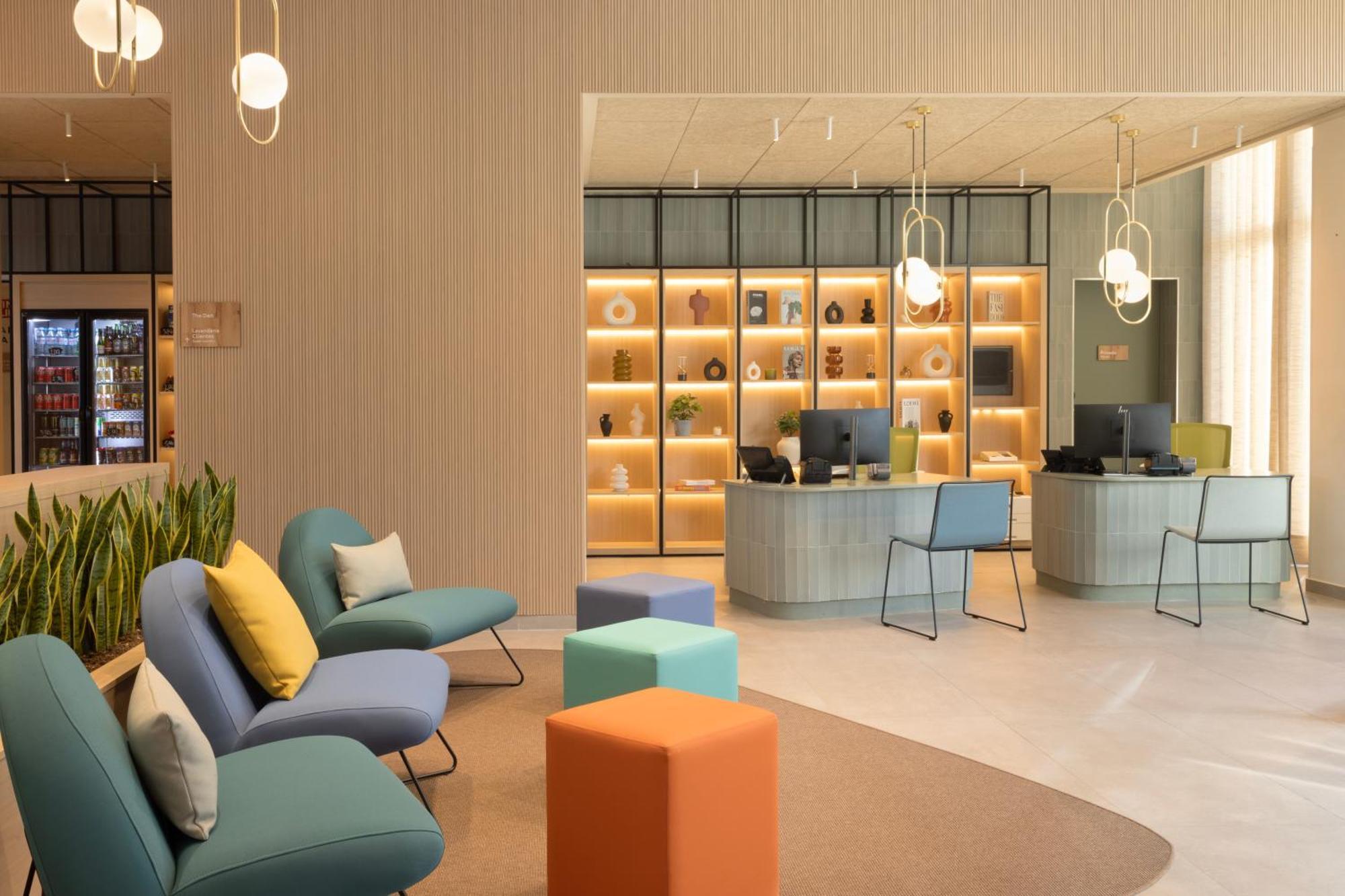 Staybridge Suites & Apartments Malaga By Ihg Esterno foto