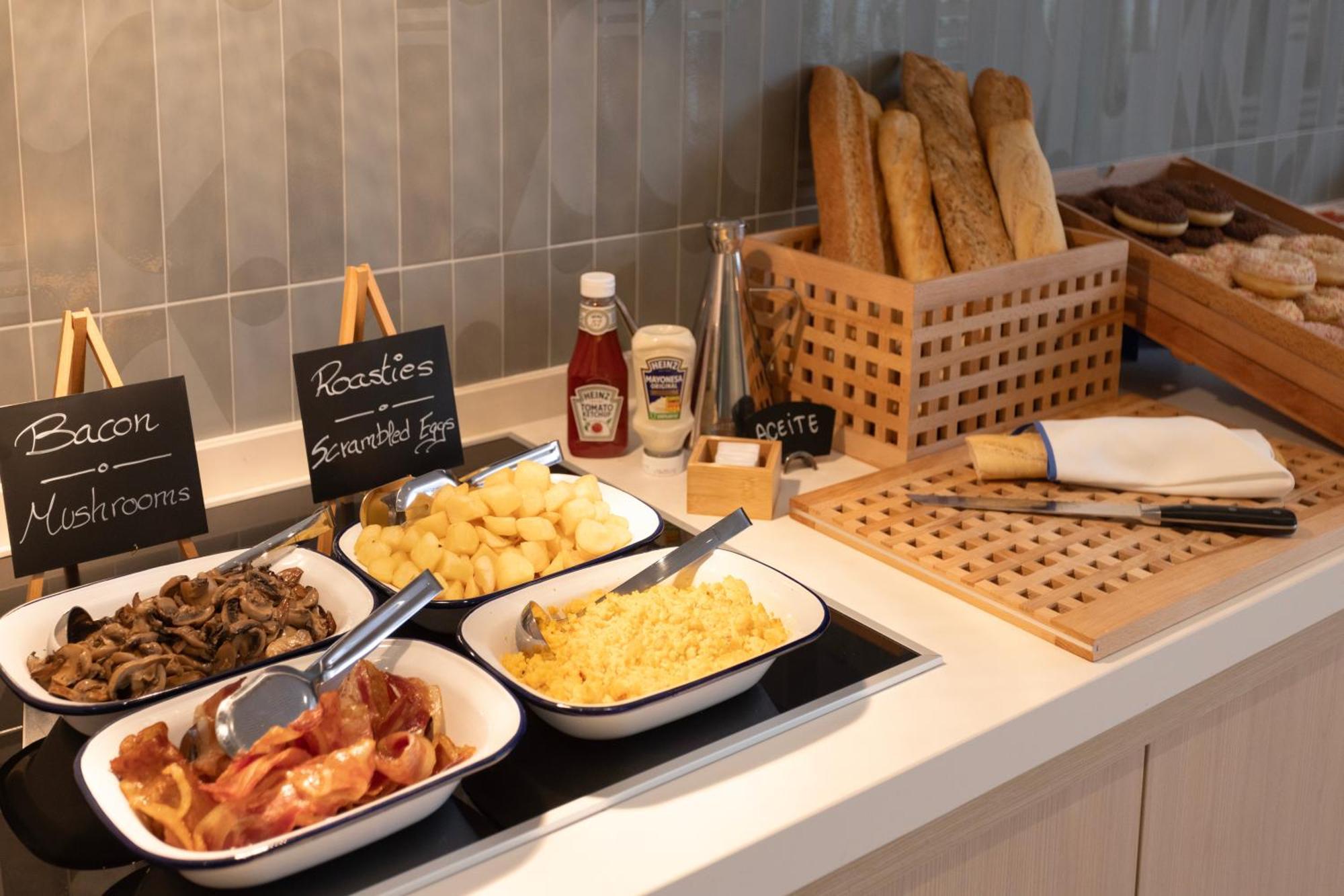 Staybridge Suites & Apartments Malaga By Ihg Esterno foto